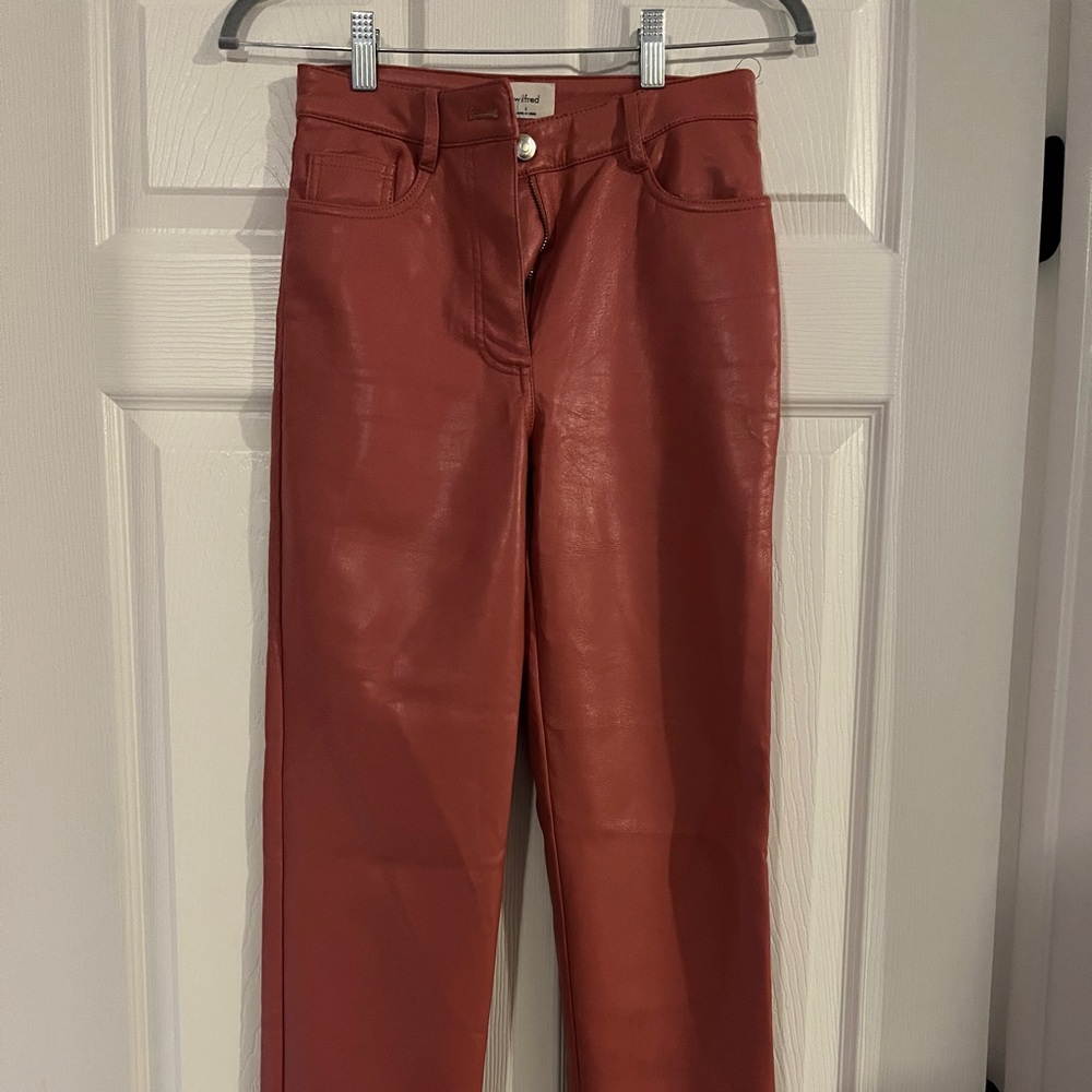 Aritzia Wilfred pink leather pants in size small